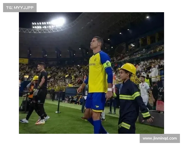 C罗社交媒体宣布留队 将履行至2026年沙特联赛合约条款